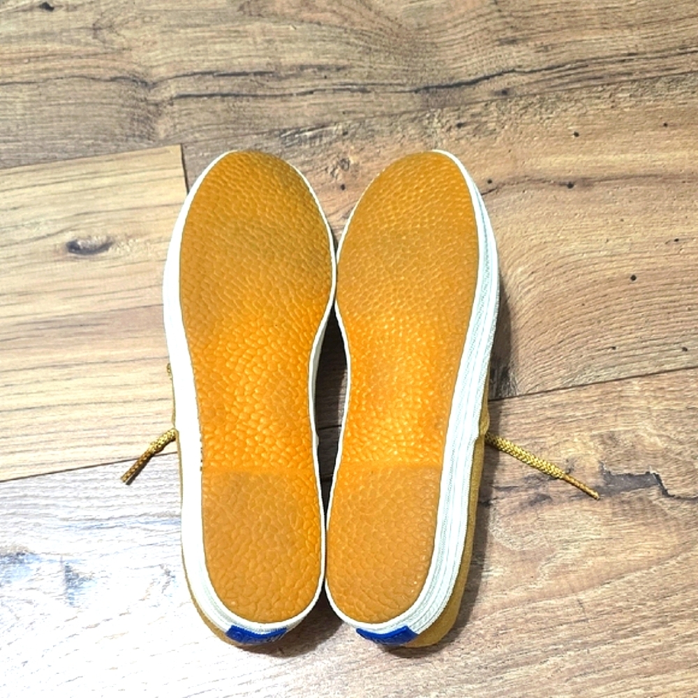 Keds Gold Sneakers Classic Lace-Up Design - Picture 5 of 7